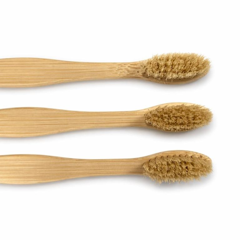 Flat-profile handle Bamboo Toothbrush